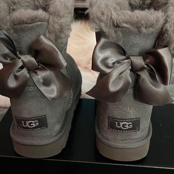 UGG Shoes - UGG grey with silver mini Bailey bow glimmer size 8